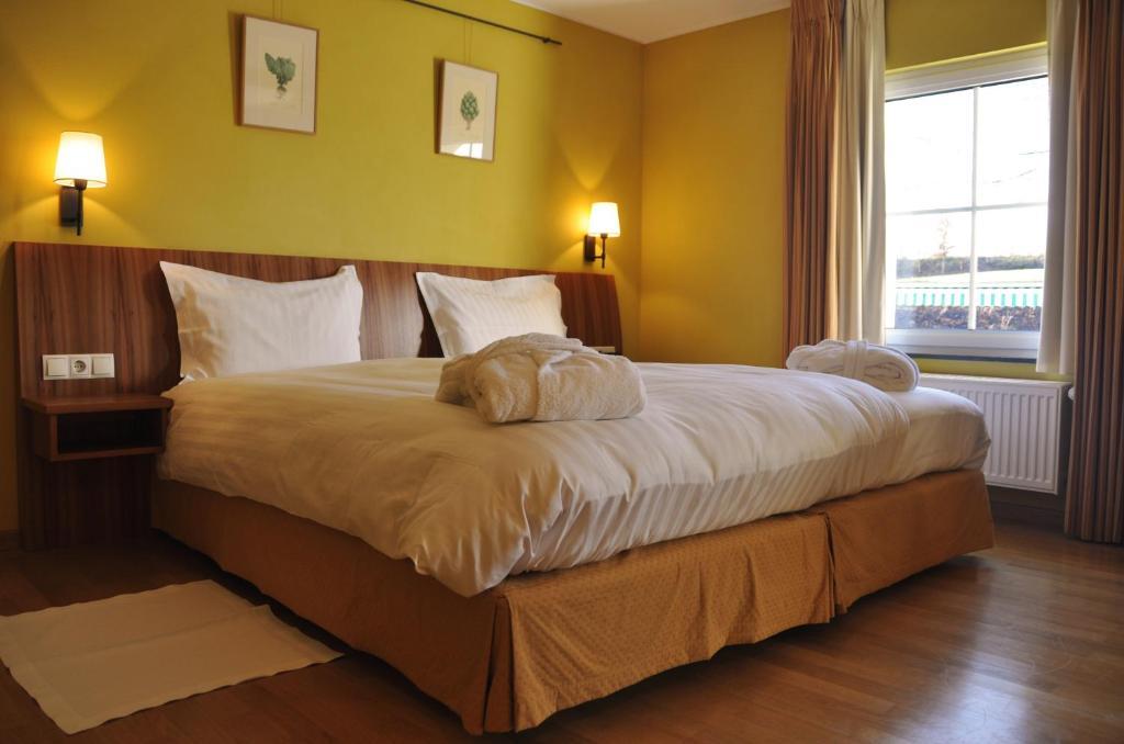 Hotel Manoir Kasselslay Clervaux Habitación foto