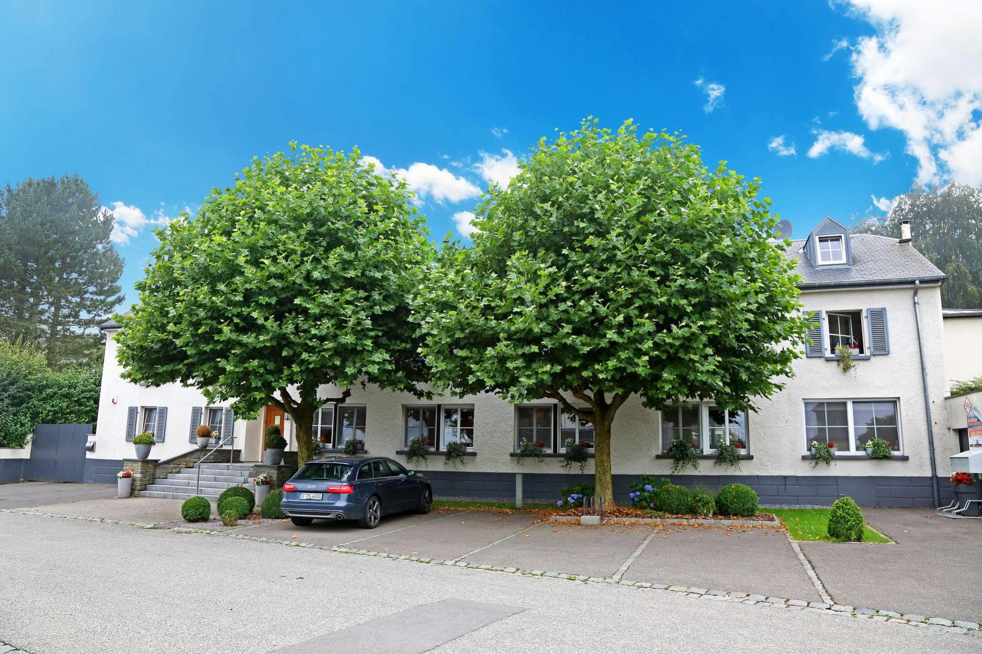 Hotel Manoir Kasselslay Clervaux Exterior foto
