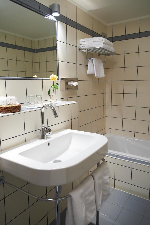 Hotel Manoir Kasselslay Clervaux Habitación foto